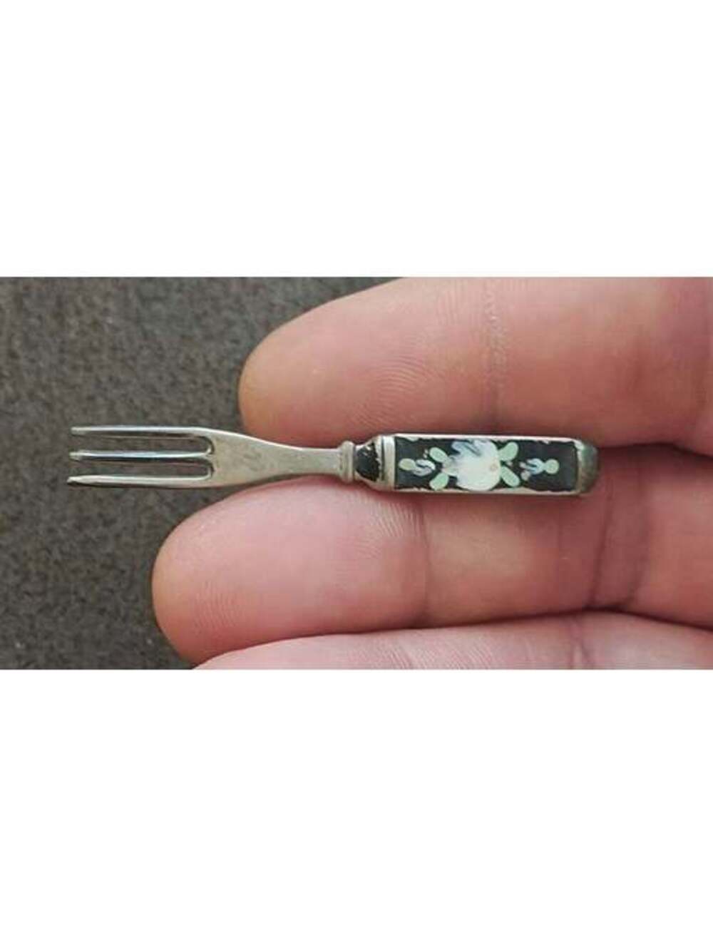1930s/40s Miniature Silver Tone Fork With Floral Enamel Brooch Pin.